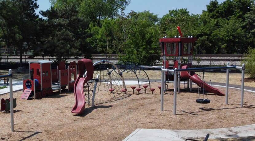 Beach Oak Park in La Grange Park