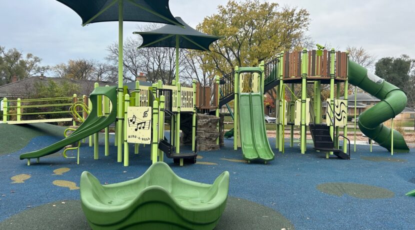 Maine Park in Park Ridge